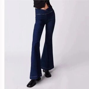 We the free people Venice Blue Flare Jeans size 24 dark wash like new
